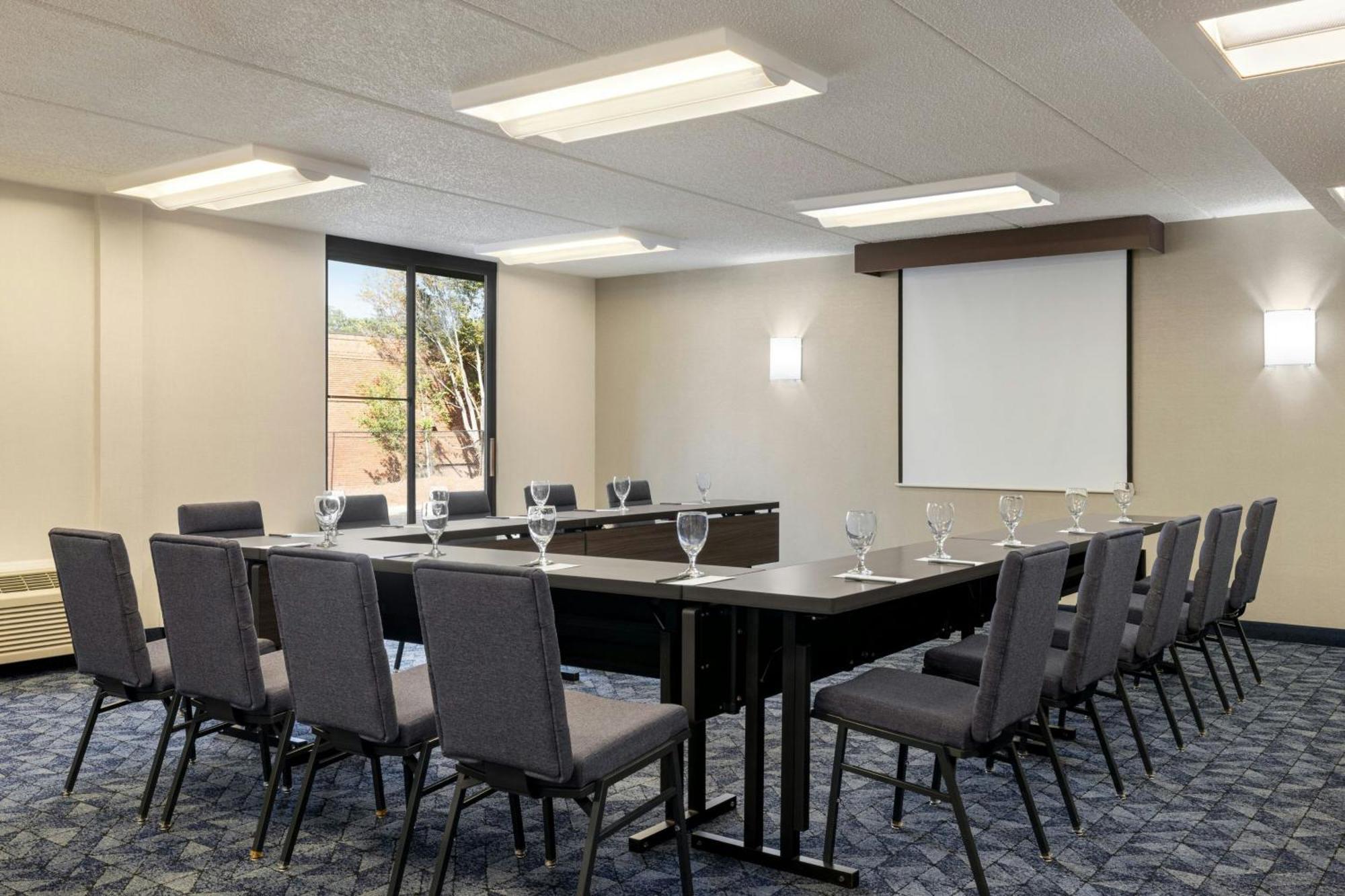 Courtyard Atlanta Northlake Tucker Zewnętrze zdjęcie